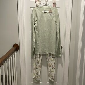 NWT Men’s XL Christmas pajama set size XL.